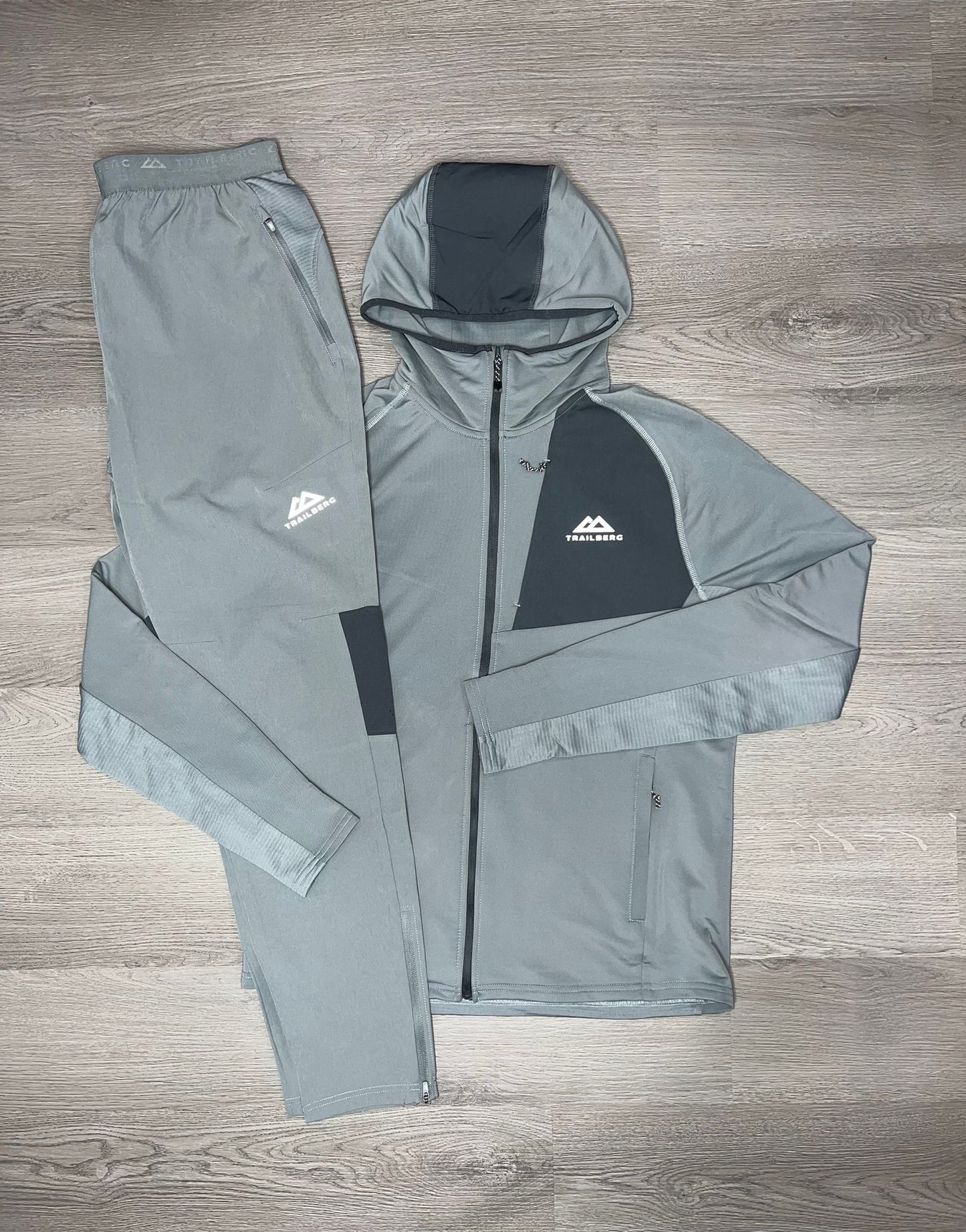 Trailberg Patched Grey Tracksuit